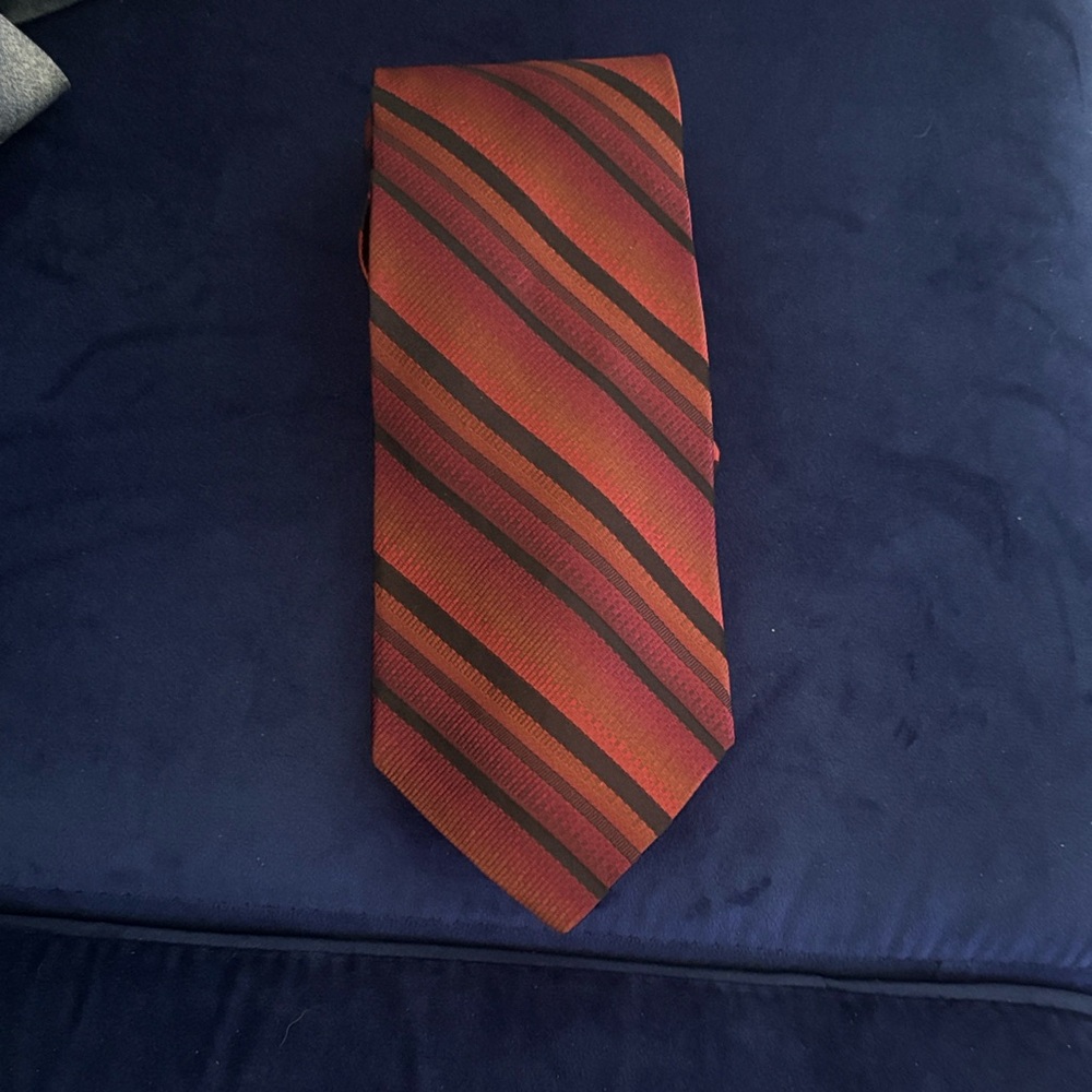 Murano Red and Black Diagonal Stripe Men's Tie